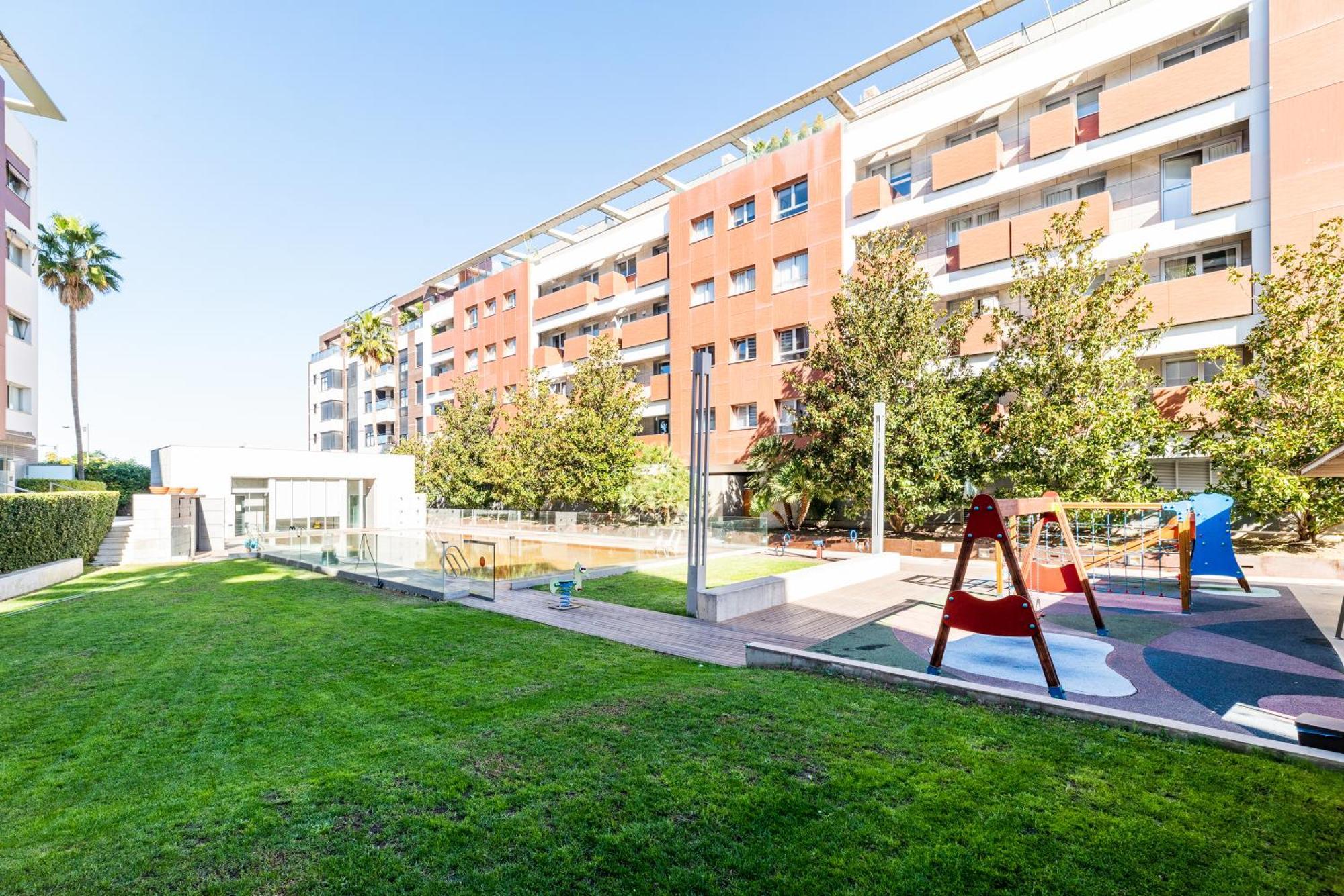 Tuguest Avenida De La Investigacion - Free Parking Lägenhet Granada Exteriör bild