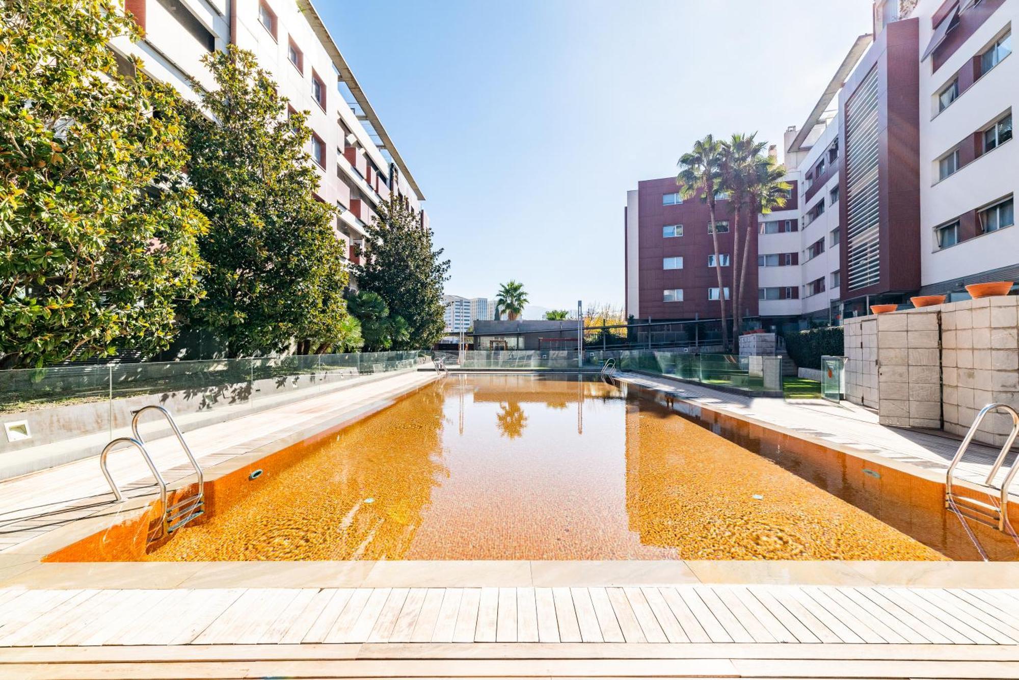 Tuguest Avenida De La Investigacion - Free Parking Lägenhet Granada Exteriör bild